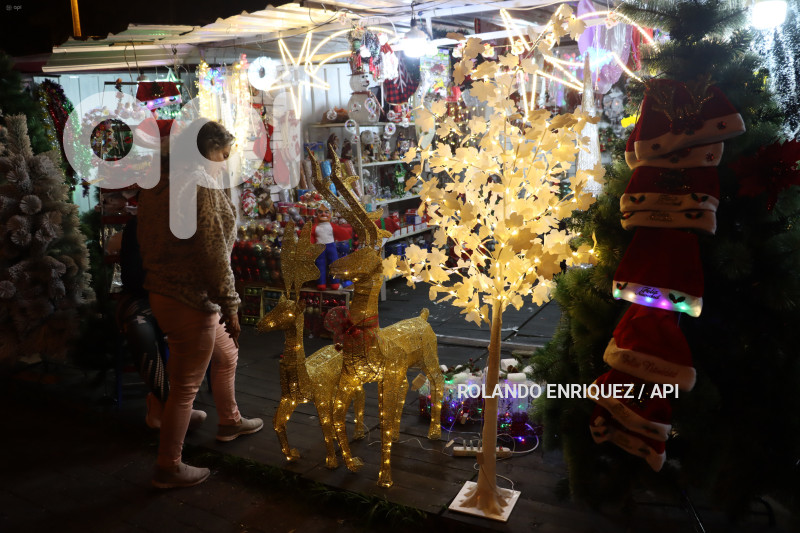 VENTA-ADORNOS-NAVIDENOS-ILUMINADOS