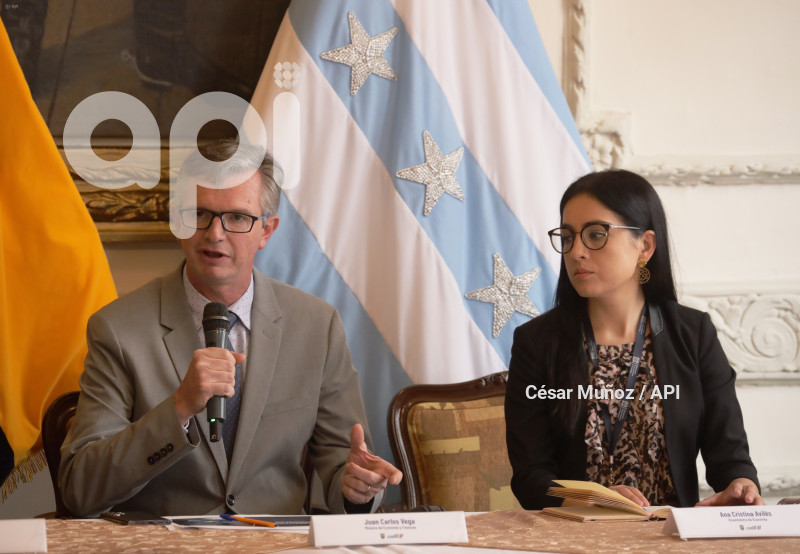 GYE-CONVERSATORIO MINISTRO ECONOMIA