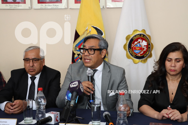 RUEDA-PRENSA-ABOGADOS-PICHINCHA