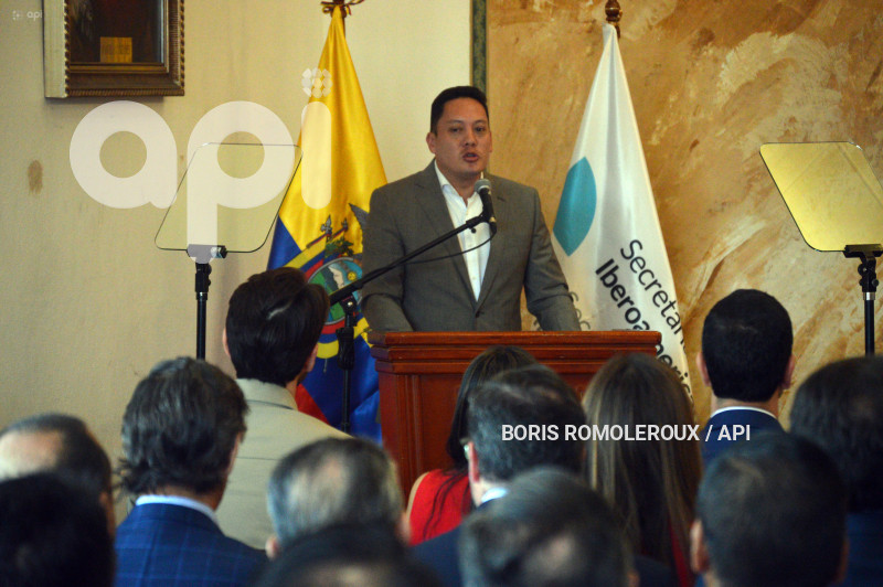 CUENCA-PRESIDENTE DANIEL NOBOA