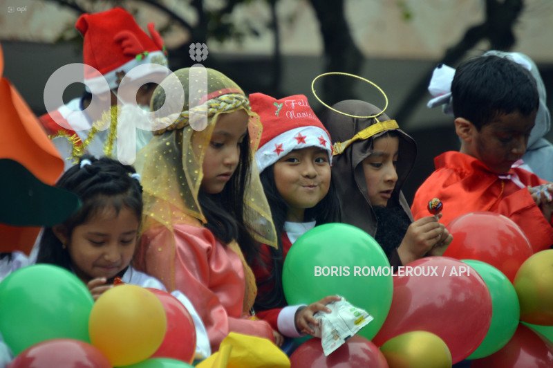 CUENCA-PASES DEL NIÑO-ESCUELA FRANCISCA DAVILA