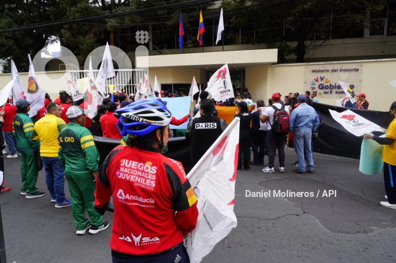 PLANTON MINISTERIO DEPORTES