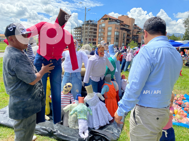 VENTA MONIGOTES AV 1 DE MAYO