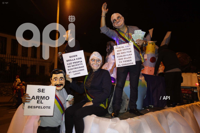 COMPARSAS NOCTURNAS