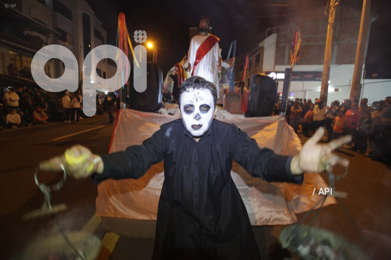 COMPARSAS NOCTURNAS