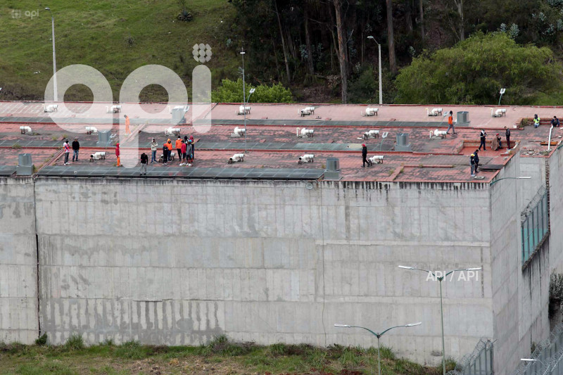 CARCEL DISTURBIOS EL TURI CUENCA