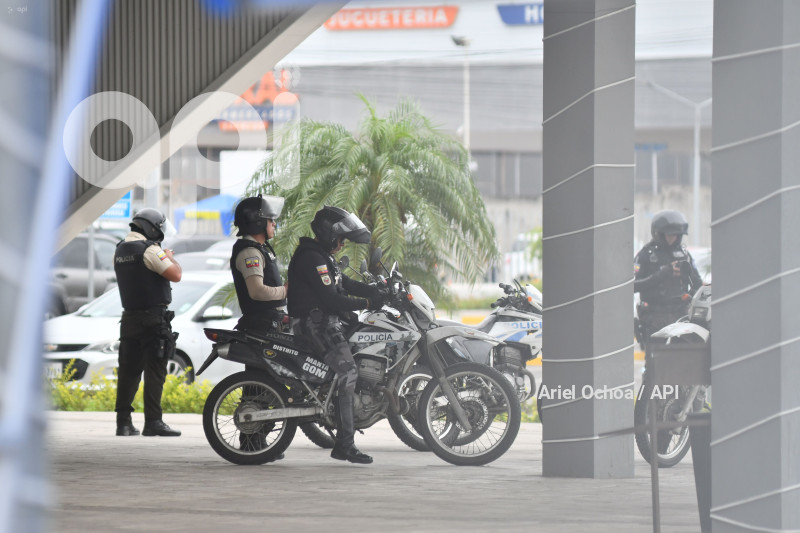 MANTA-EMERGENCIA-ECU-POLICIAS-IESS