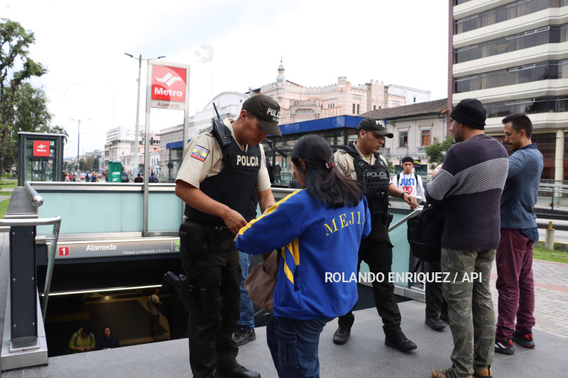 SEGURIDAD-METRO-QUITO