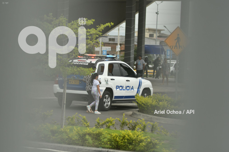 MANTA-EMERGENCIA-ECU-POLICIAS-IESS