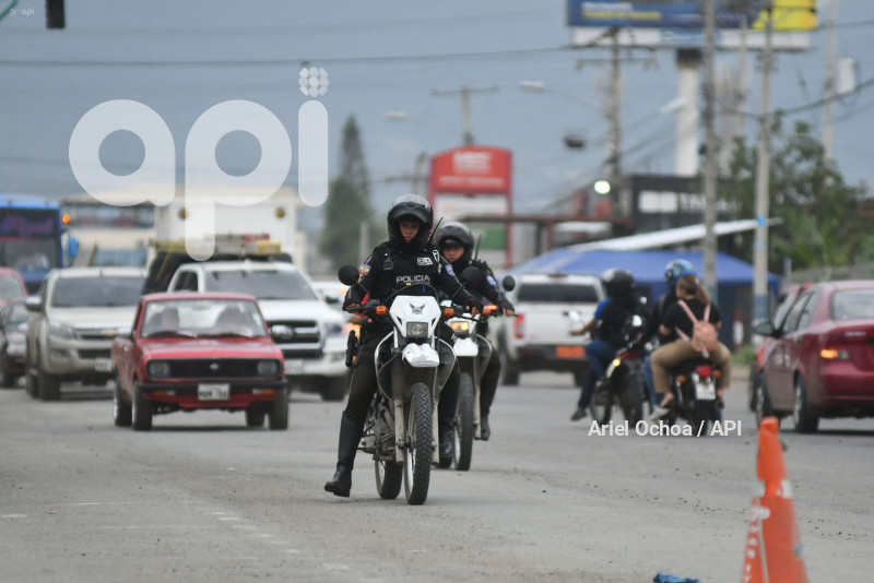 MANTA-EMERGENCIA-ECU-POLICIAS-IESS