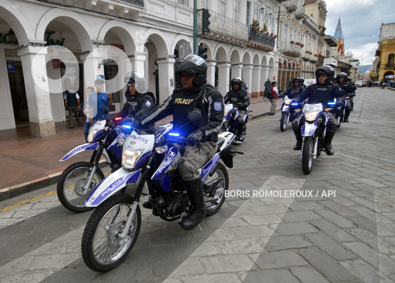 CUENCA-SEGURIDAD ENTREGA PATRULLEROS-MOTOS