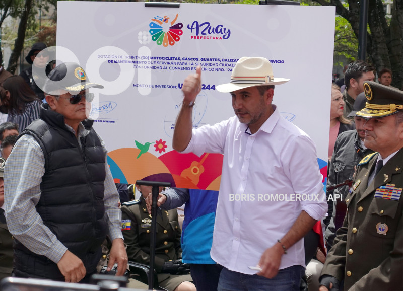CUENCA-SEGURIDAD ENTREGA PATRULLEROS-MOTOS