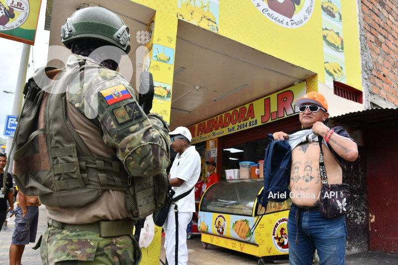 PORTOVIEJO-MILITARES-CONTROLES