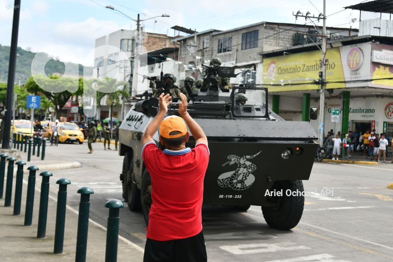 PORTOVIEJO-MILITARES-CONTROLES