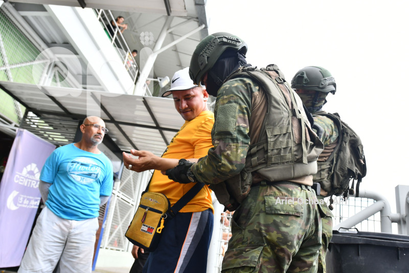 PORTOVIEJO-MILITARES-CONTROLES