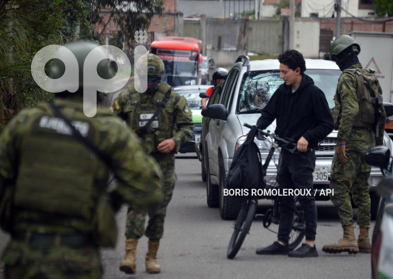 CUENCA-OPERATIVO MILITAR-EXTERIORES CARCEL-TURI
