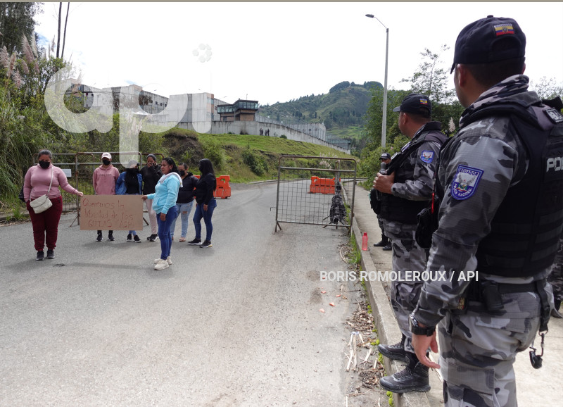 CUENCA-FAMILIARES GUIAS PENITENCIARIOS SECUESTRADOS