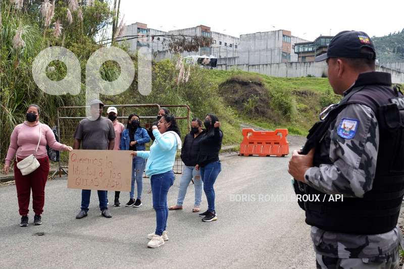 CUENCA-FAMILIARES GUIAS PENITENCIARIOS SECUESTRADOS