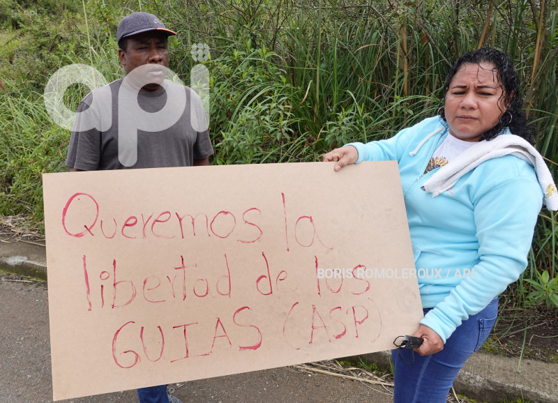 CUENCA-FAMILIARES GUIAS PENITENCIARIOS SECUESTRADOS