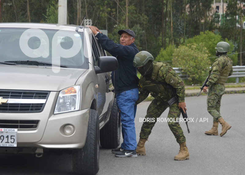 CUENCA-OPERATIVO MILITAR-EXTERIORES CARCEL-TURI