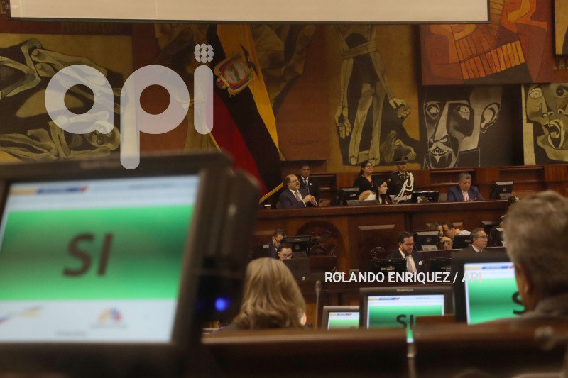 ASAMBLEA-IGUALDAD-SALARIAL-MUJERES-HOMBRES