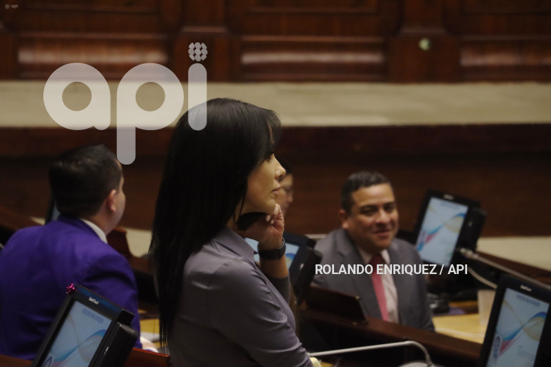 ASAMBLEA-IGUALDAD-SALARIAL-MUJERES-HOMBRES