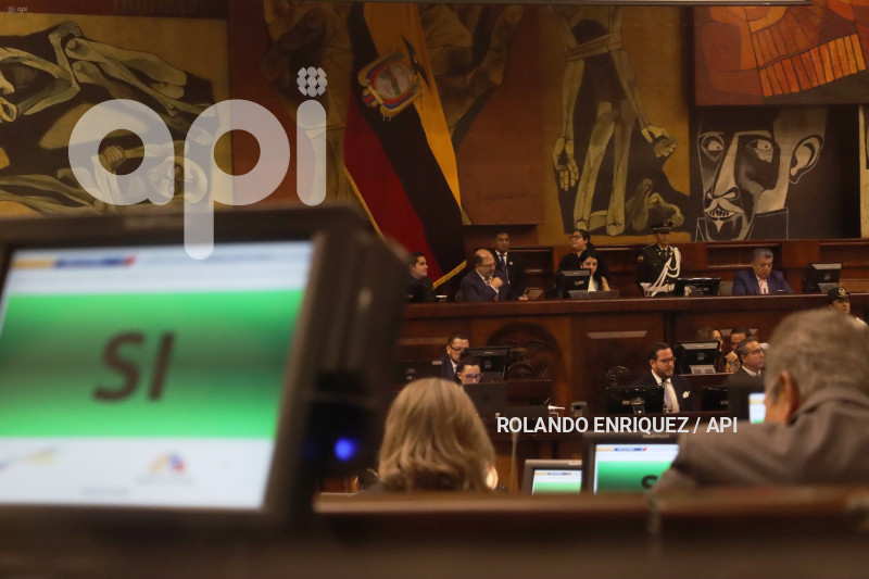 ASAMBLEA-IGUALDAD-SALARIAL-MUJERES-HOMBRES