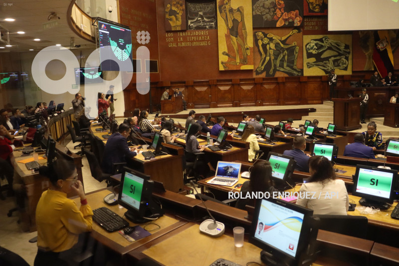 ASAMBLEA-IGUALDAD-SALARIAL-MUJERES-HOMBRES