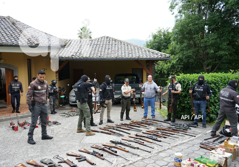 OPERATIVO-ARMAS-CUMBAYA