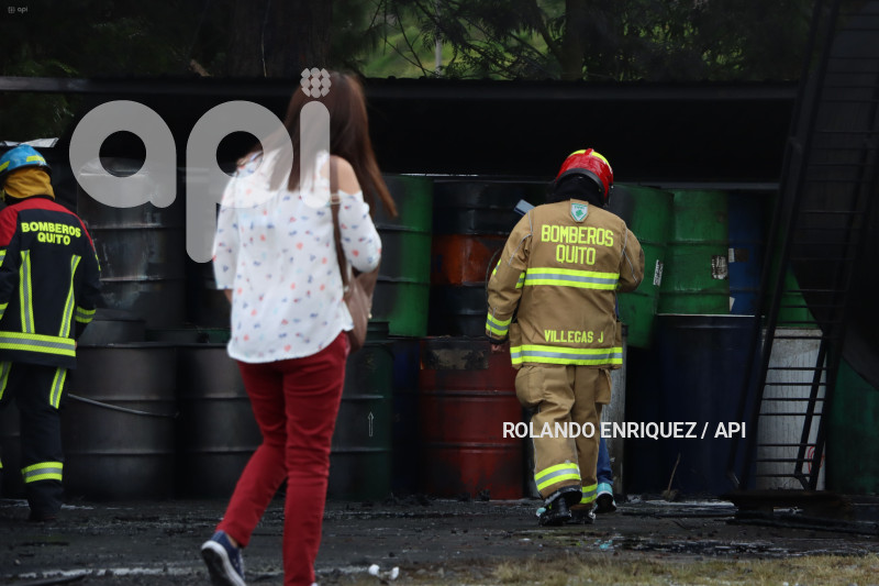INCENDIO-AUTOPISTA-RUMINAHUI