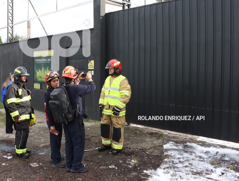 INCENDIO-AUTOPISTA-RUMINAHUI