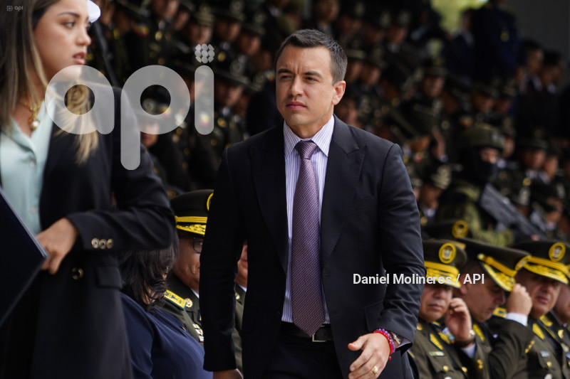 NOBOA EQUIPOS POLICIA