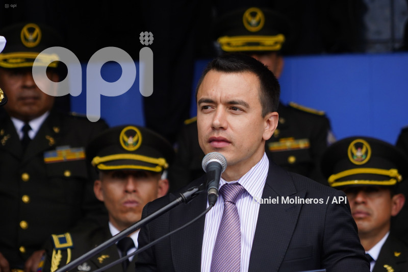 NOBOA EQUIPOS POLICIA