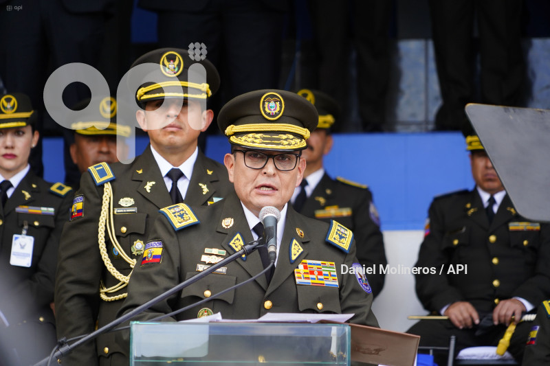 NOBOA EQUIPOS POLICIA