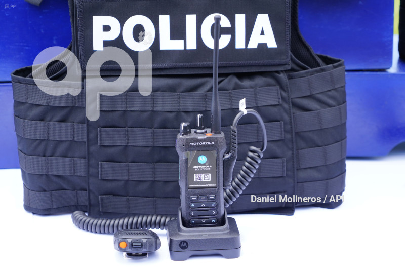 NOBOA EQUIPOS POLICIA