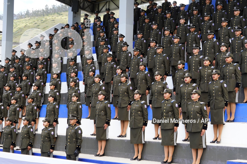 NOBOA EQUIPOS POLICIA