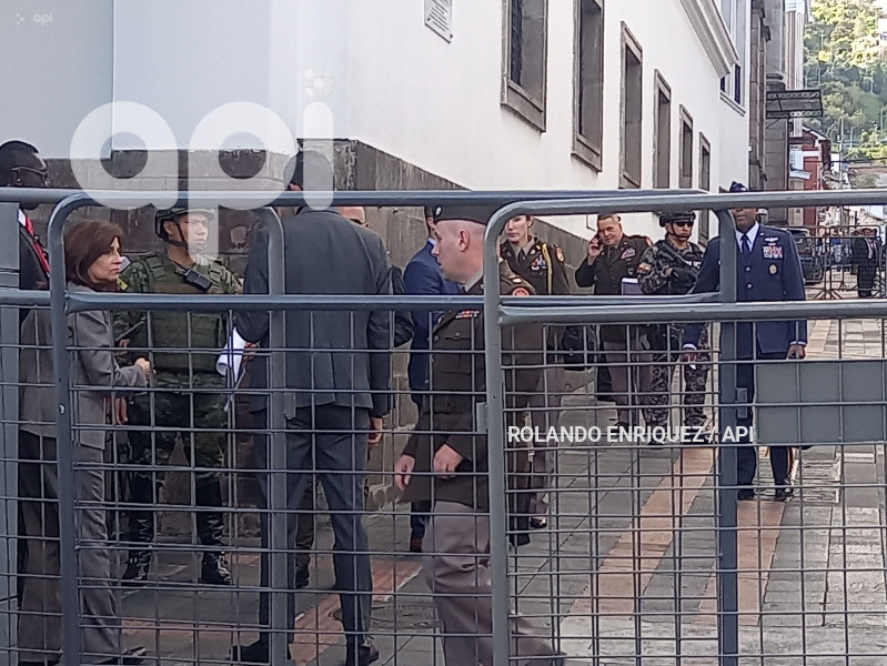 RUEDA-PRENSA-REUNION-COMANDO-SUR