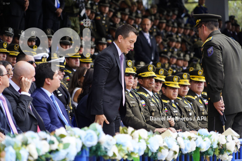 NOBOA EQUIPOS POLICIA
