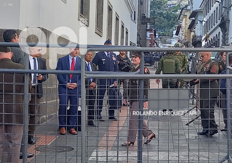 RUEDA-PRENSA-REUNION-COMANDO-SUR