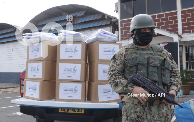 GYE-ENTREGA KITS A FFAA