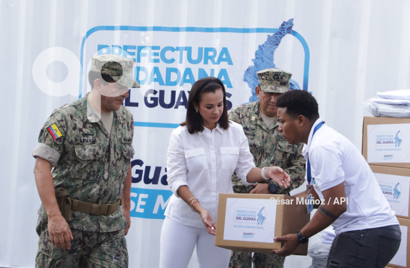 GYE-ENTREGA KITS A FFAA