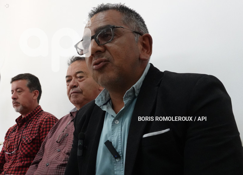 CUENCA-CIERRE-UNIDAD EDUCATIVA-SINDICATO CHOFERES AZUAY