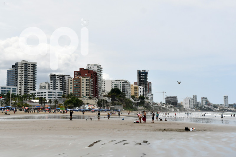 MANTA-SURF-TURISMO-EMERGENCIA-NACIONAL