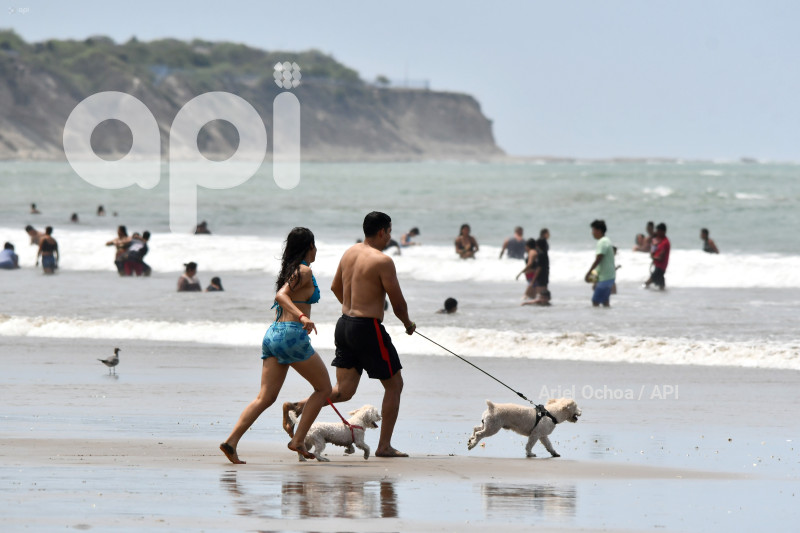 MANTA-SURF-TURISMO-EMERGENCIA-NACIONAL