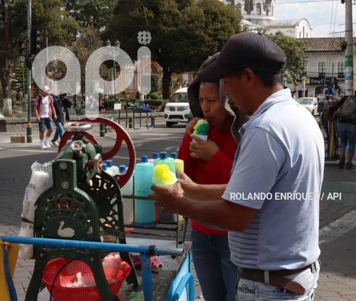 INSTENSO-CALOR-CAYAMBE