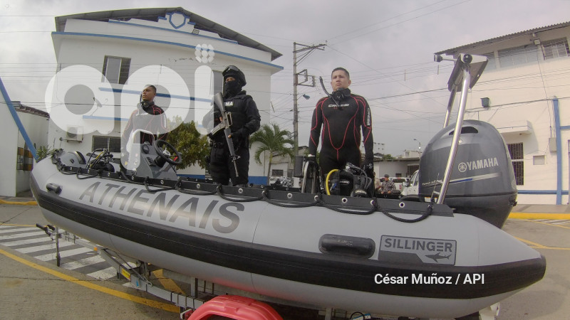 GYE-EQUIPO DE BUCEO