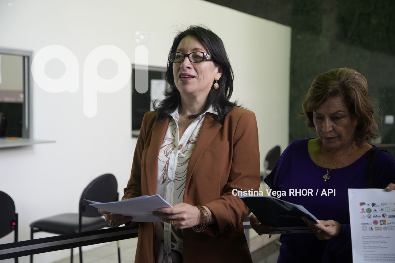 SOLANDA-GOYES-RUEDA-PRENSA