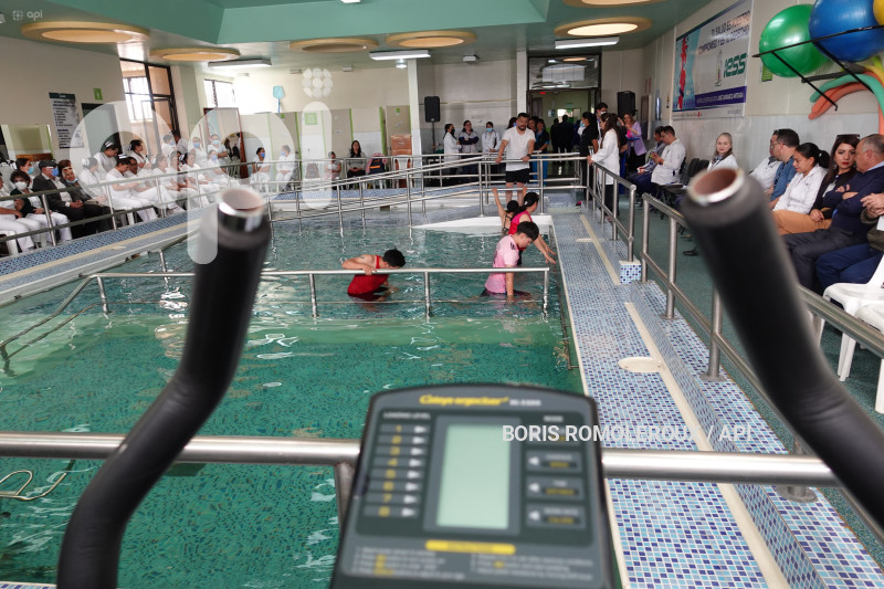 CUENCA-REAPERTURA-PISCINA REHABILITACION IESS