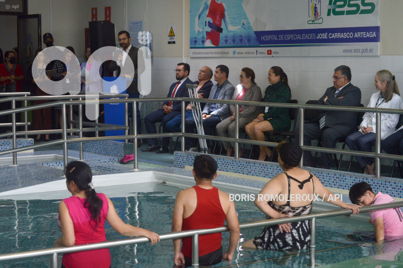 CUENCA-REAPERTURA-PISCINA REHABILITACION IESS