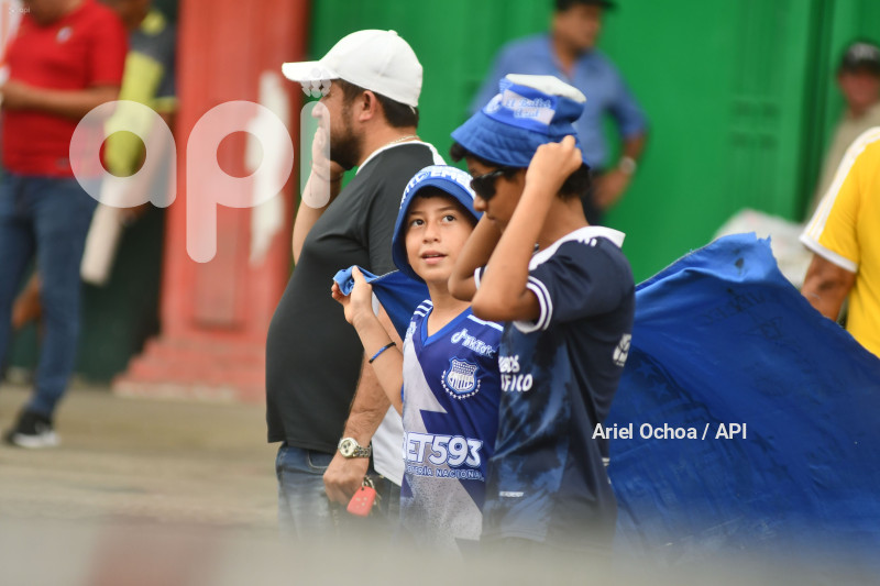 FBL-DELFIN-EMELEC-AMISTOSO
